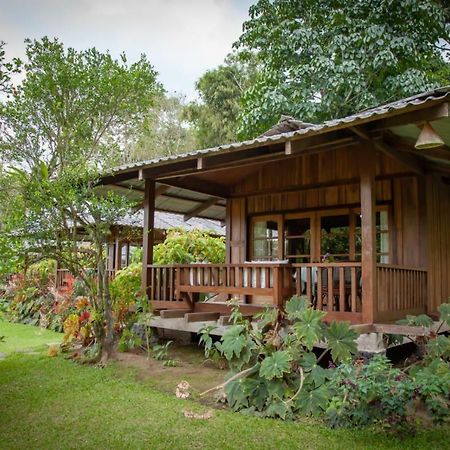 Gardenia Country Inn Tomohon Eksteriør bilde